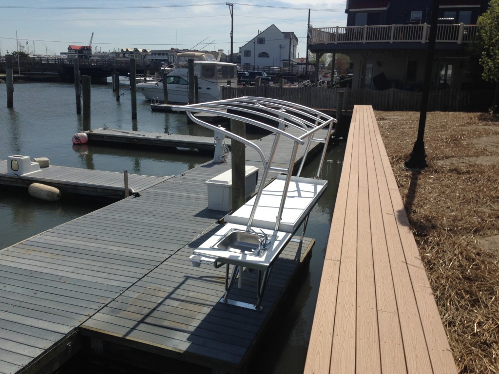 Aluminum Dockside Fish Cleaning Table / Station